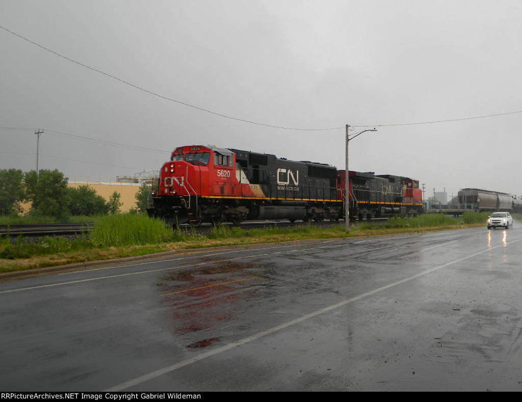 CN 5620 & CN 2519 